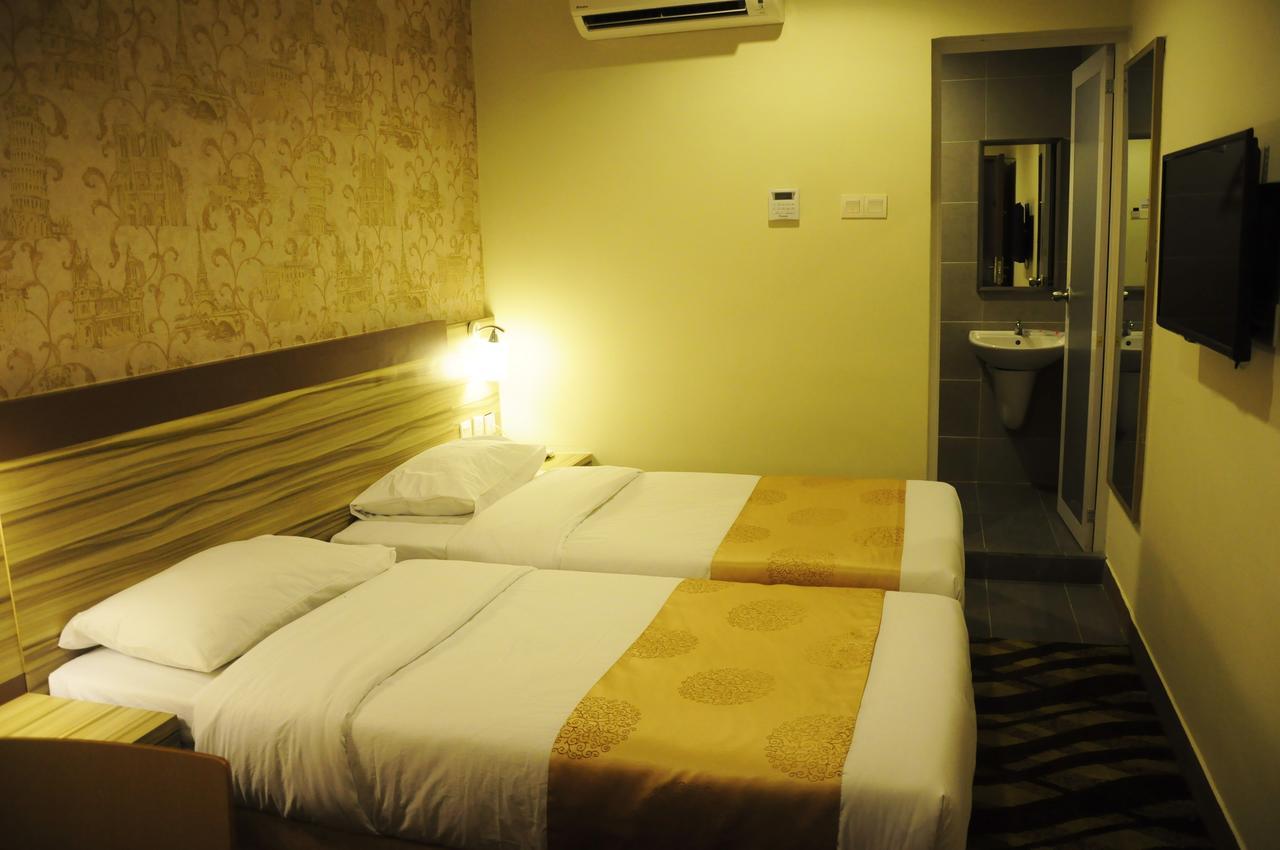 Hotel Zamburger Victory City Johor Bahru Habitación foto